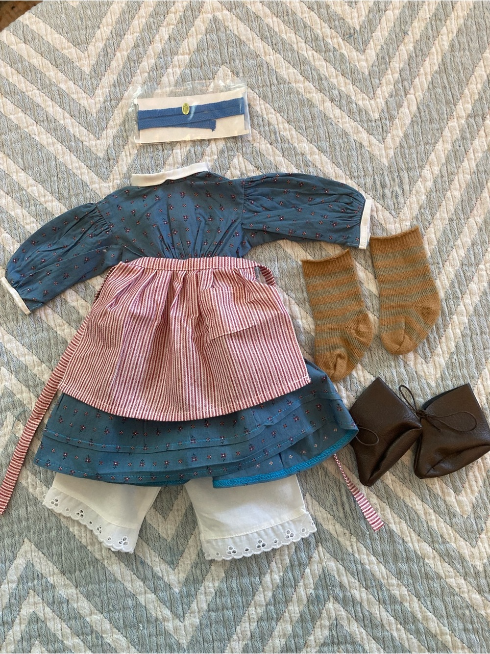 Pleasant Company American Girl Doll Kirsten Meet Outfit made in Hungary